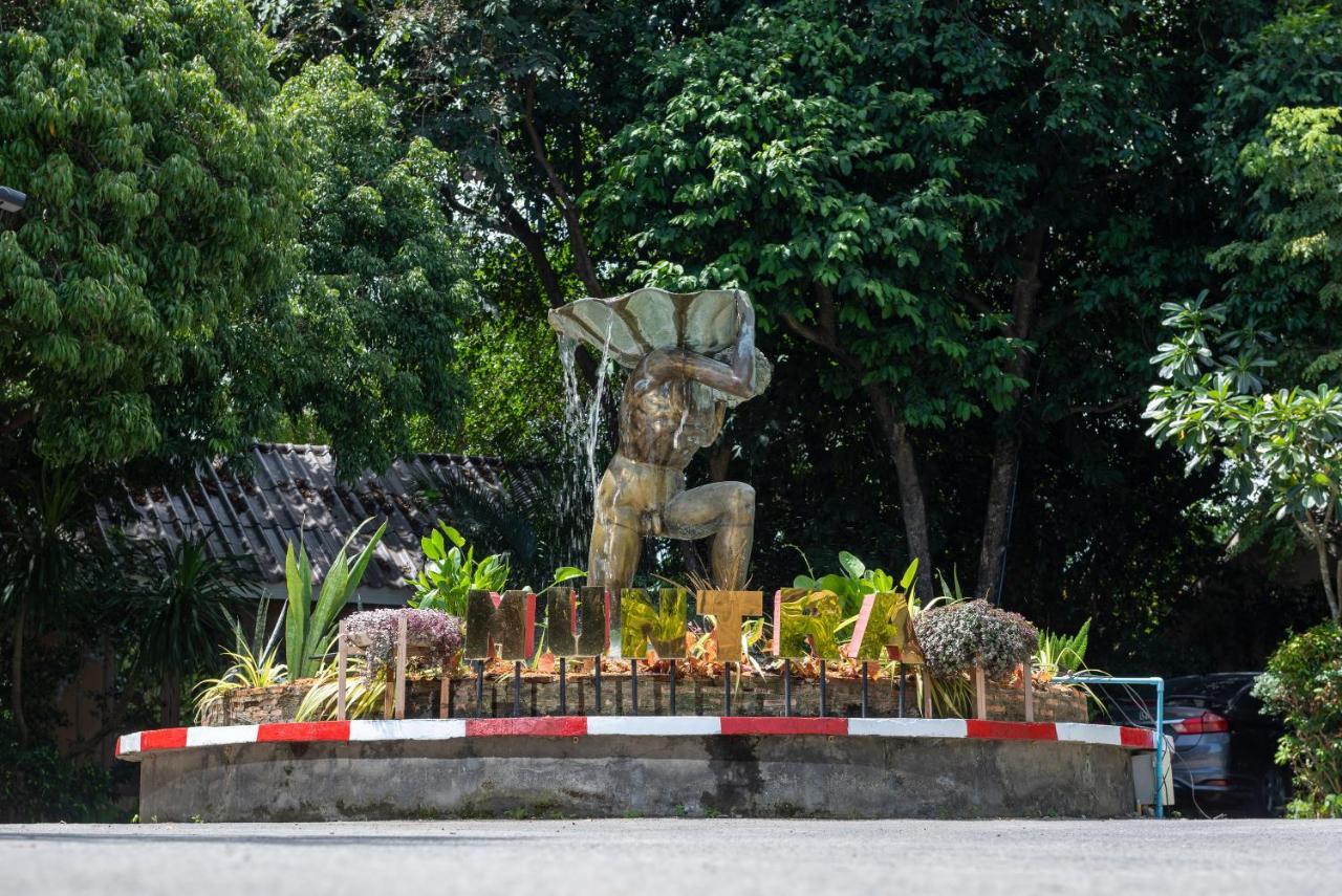 Muntra Garden Resort Sattahip Luaran gambar